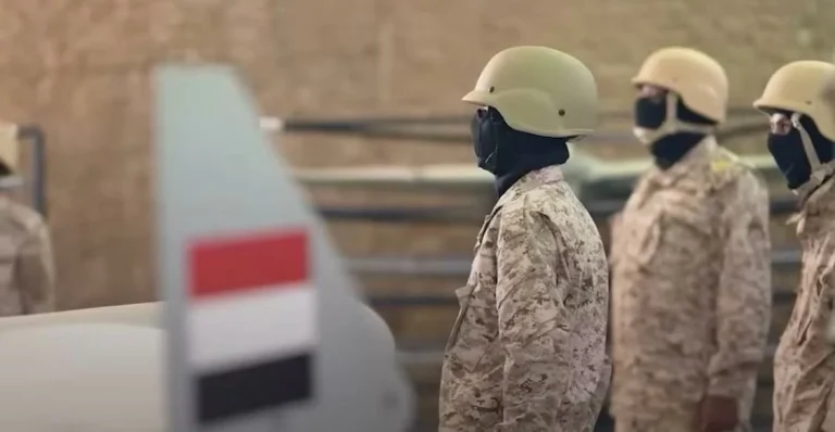 مجلس القيادة الرئاسي اليمني يتوعد الحوثيين برد قاس مجلس القيادة الرئاسي اليمني يتوعد الحوثيين برد قاس