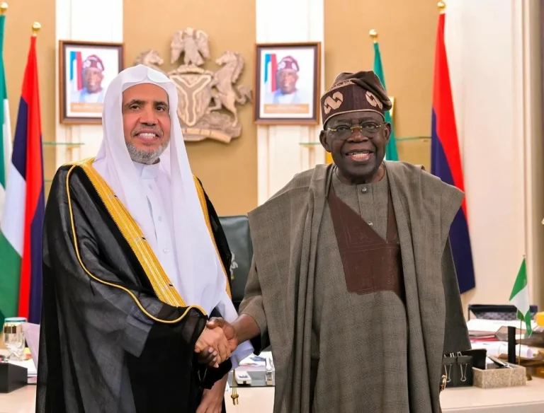 رئيس نيجيريا يستقبل أمين عام رابطة العالم الإسلامي رئيس نيجيريا يستقبل أمين عام رابطة العالم الإسلامي