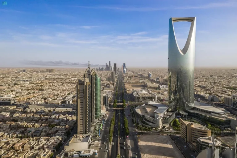 تعليم الرياض يحدد مواعيد الدوام المدرسي لعام 1448-1449هـ تعليم الرياض يحدد مواعيد الدوام المدرسي لعام 1448-1449هـ