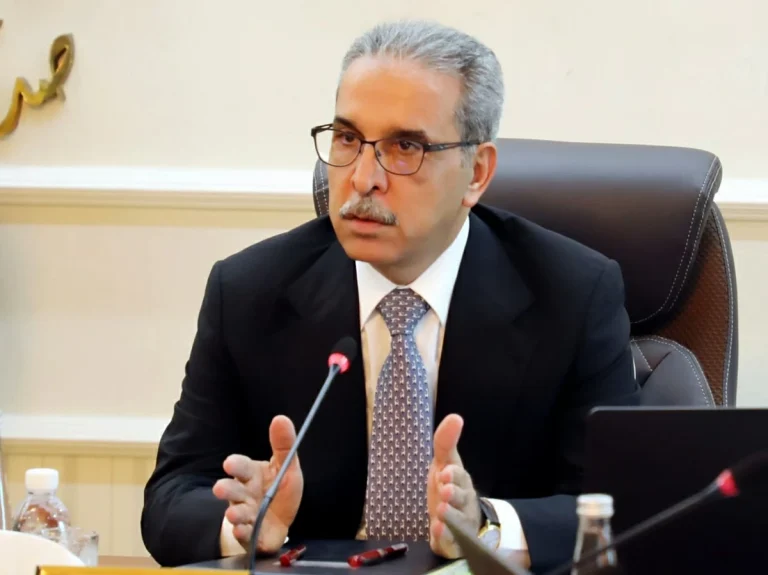 كشف مخطط لفصائل مسلحة لاغتيال رئيس القضاء العراقي فائق زيدان كشف مخطط لفصائل مسلحة لاغتيال رئيس القضاء العراقي فائق زيدان