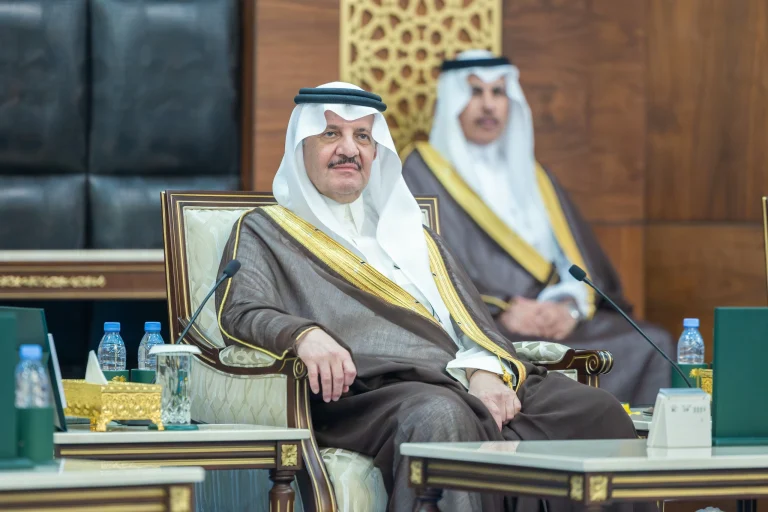 أمير الشرقية يستعرض استعدادات الجامعات الحكومية بالمنطقة الشرقية