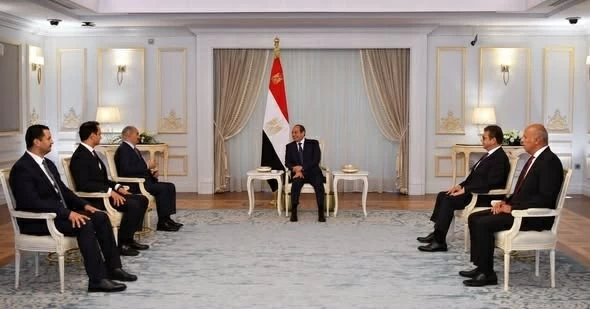 السيسي يستقبل خليفة حفتر لبحث انتخابات ليبيا واستقرارها السيسي يستقبل خليفة حفتر لبحث انتخابات ليبيا واستقرارها