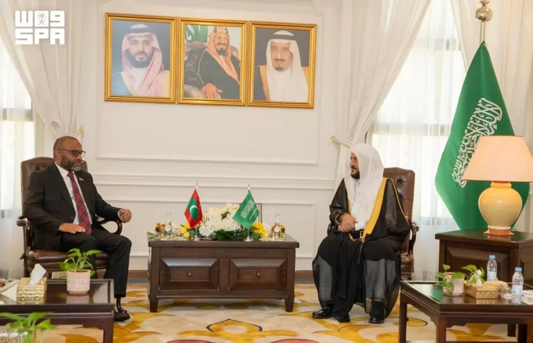 وزير الشؤون الإسلامية يستقبل نظيره المالديفي في جدة