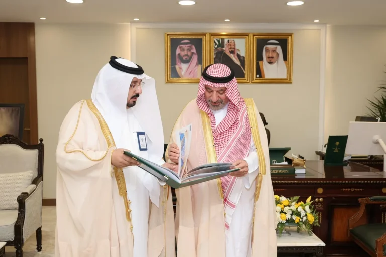 أمير نجران يبحث استعدادات تعليم نجران للعام الدراسي الجديد أمير نجران يبحث استعدادات تعليم نجران للعام الدراسي الجديد