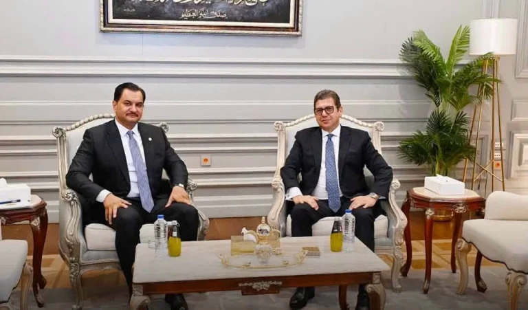 رئيس مخابرات مصر يبحث مع صدام حفتر حل الأزمة الليبية
