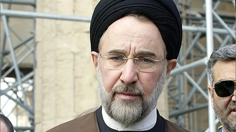 شقيق المرشد الإيراني يلتقي الرئيس السابق محمد خاتمي