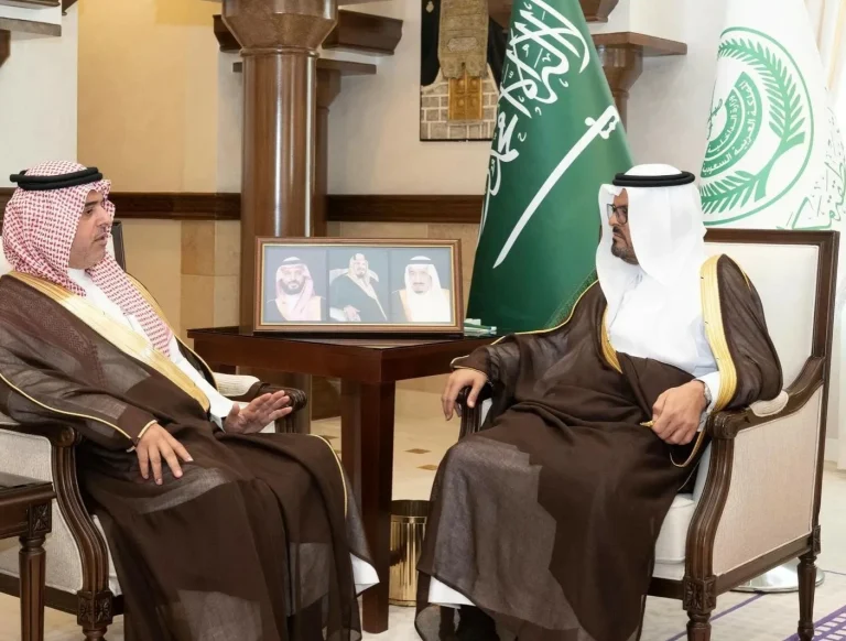 نائب أمير مكة يطلع على جهود أمانة العاصمة المقدسة نائب أمير مكة يطلع على جهود أمانة العاصمة المقدسة