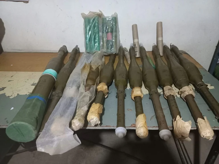 الجيش اللبناني يوقف مهرب أسلحة سورياً و10 آخرين