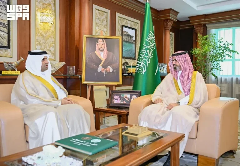 نائب أمير جازان يطلع على تقرير المجاهدين في جازان نائب أمير جازان يطلع على تقرير المجاهدين في جازان