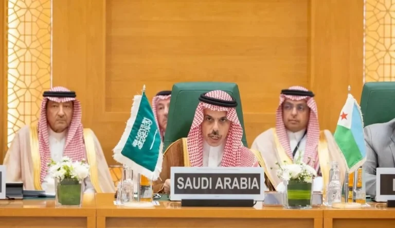 فيصل بن فرحان يشارك في اجتماع منظمة التعاون الإسلامي فيصل بن فرحان يشارك في اجتماع منظمة التعاون الإسلامي