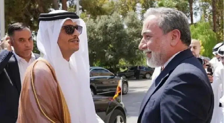 شروط إيرانية وضغوط أمريكية تحكم المفاوضات بين طهران وواشنطن