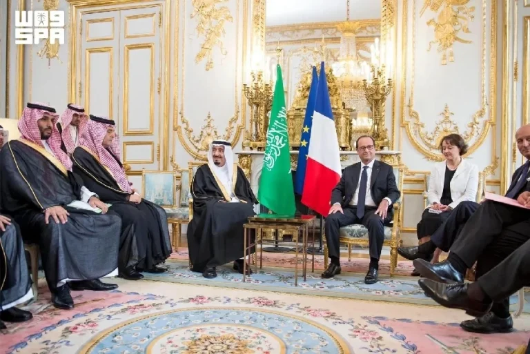 العلاقات السعودية الفرنسية.. مسيرة قرن تتوج بزيارة ولي العهد العلاقات السعودية الفرنسية.. مسيرة قرن تتوج بزيارة ولي العهد
