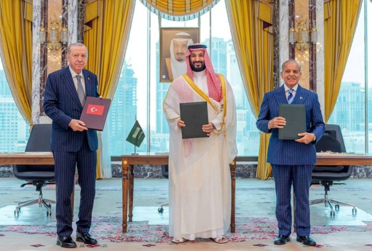السعودية تفرض شروطها في ملف التعاون النووي مع واشنطن السعودية تفرض شروطها في ملف التعاون النووي مع واشنطن