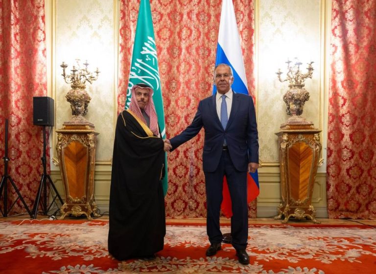 فيصل بن فرحان: الحوثيون فتحوا على أنفسهم باباً لا يحتملونه فيصل بن فرحان: الحوثيون فتحوا على أنفسهم باباً لا يحتملونه