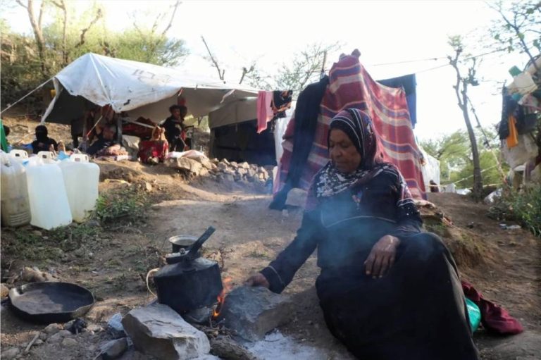 تصعيد عسكري واسع في الجبهات اليمنية وقرارات لتنظيم القوات
