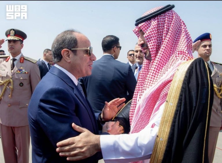 الأمير محمد بن سلمان يصل القاهرة في زيارة عمل