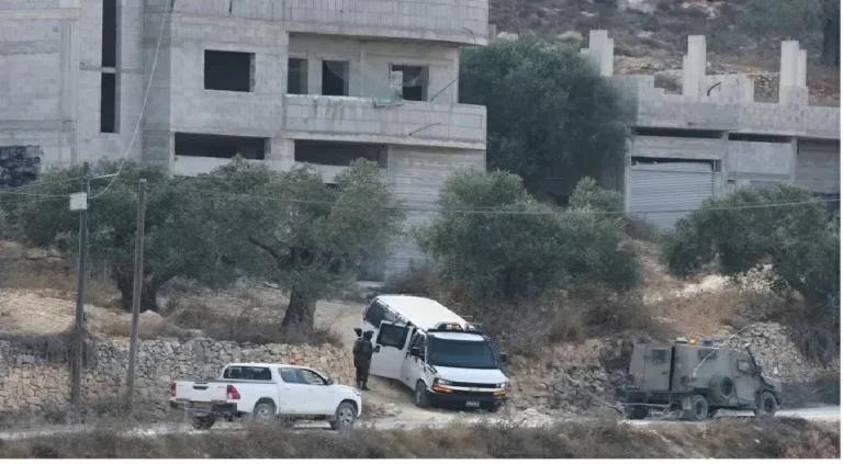 اعتداءات المستوطنين: إحراق مسجد بالضفة واعتقالات واسعة اعتداءات المستوطنين: إحراق مسجد بالضفة واعتقالات واسعة