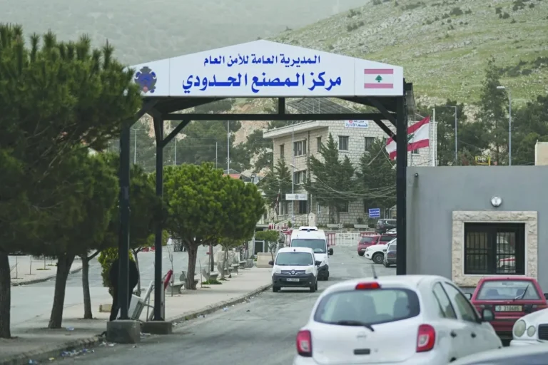 لبنان يفكك شبكة تهريب مقاتلين لتدريبهم لدى حزب الله