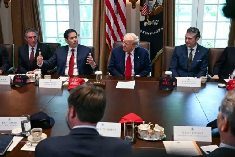 هل تنهي إدارة ترمب حرب إيران وسط ضغوط الانتخابات؟ هل تنهي إدارة ترمب حرب إيران وسط ضغوط الانتخابات؟