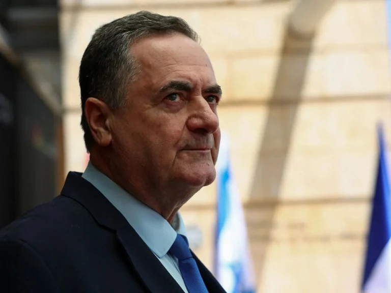 يسرائيل كاتس يهدد بضرب البنية التحتية الإيرانية بالكامل يسرائيل كاتس يهدد بضرب البنية التحتية الإيرانية بالكامل