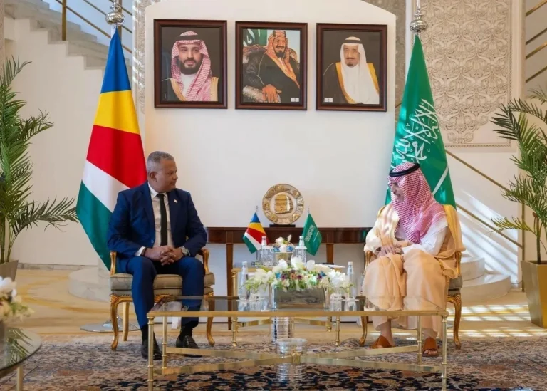 فيصل بن فرحان يستقبل نائب رئيس جمهورية سيشل بالرياض