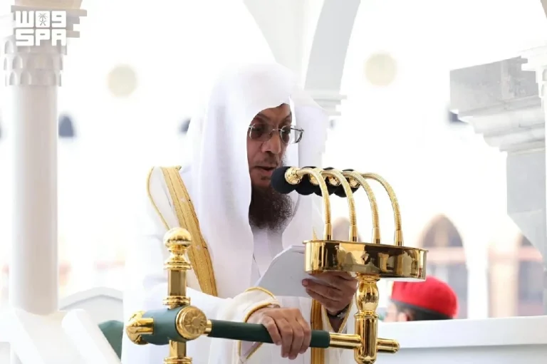 خطبتا الحرمين: التقوى تفتح أبواب الرزق والعلم يبني المستقبل خطبتا الحرمين: التقوى تفتح أبواب الرزق والعلم يبني المستقبل