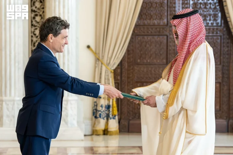 سفير المملكة لدى رومانيا يقدم أوراق اعتماده للرئيس دانيال دان