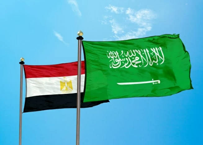 مصر تدين الهجمات الحوثية وتؤكد: أمن السعودية خط أحمر مصر تدين الهجمات الحوثية وتؤكد: أمن السعودية خط أحمر
