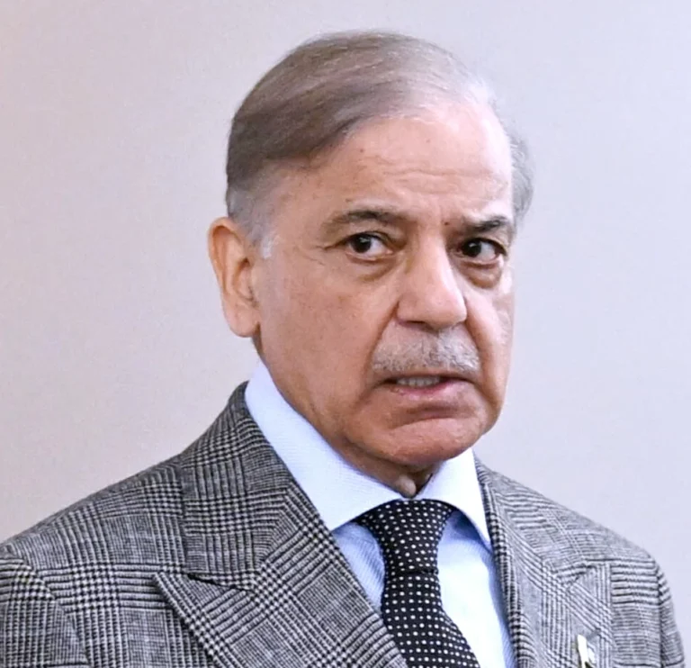 رئيس وزراء باكستان يدين هجمات الحوثي على السعودية