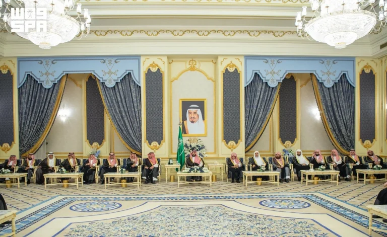 الأمير محمد بن سلمان يستقبل الأمراء والمواطنين بجدة