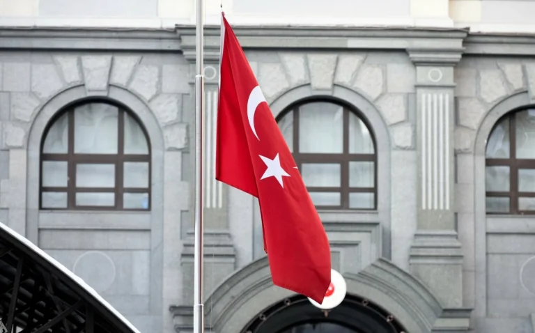 تركيا تدين اعتداءات الحوثيين على أراضي السعودية تركيا تدين اعتداءات الحوثيين على أراضي السعودية