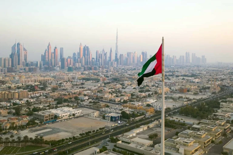 الإمارات تدين استهداف خط أنابيب شرق - غرب بالسعودية