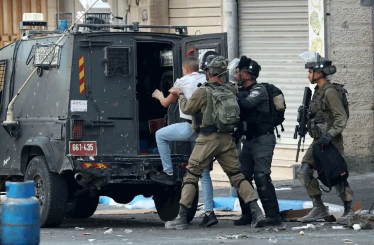 إصابة 3 فلسطينيين واعتقال 9 خلال اقتحامات إسرائيلية بالضفة إصابة 3 فلسطينيين واعتقال 9 خلال اقتحامات إسرائيلية بالضفة