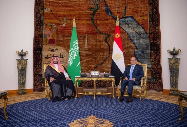 محمد بن سلمان يصل القاهرة لبحث ملفات المنطقة مع السيسي