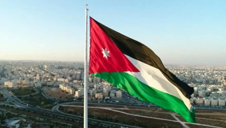 الأردن يدين محاولة استهداف مكة بطائرة مسيّرة حوثية