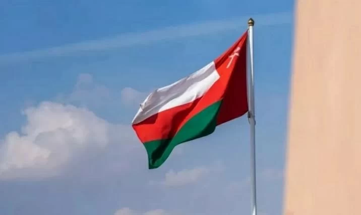 سلطنة عُمان تدين بشدة استهداف مكة وتتضامن مع السعودية سلطنة عُمان تدين بشدة استهداف مكة وتتضامن مع السعودية
