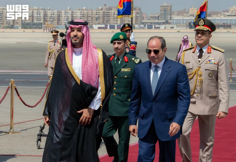 قمة سعودية مصرية بالقاهرة تؤكد حماية الأمن القومي المشترك قمة سعودية مصرية بالقاهرة تؤكد حماية الأمن القومي المشترك