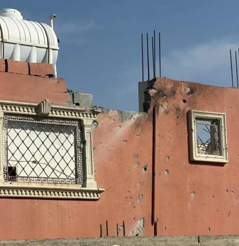 وفاة وإصابتان إثر سقوط شظايا مسيّرة حوثية في الطائف