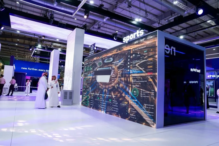 مجموعة stc تستعرض حلولاً رقمية لتمكين قطاعات حيوية