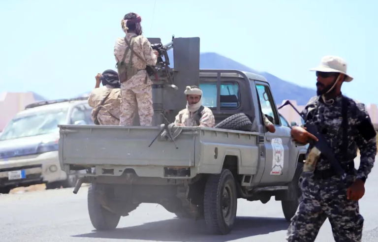 عملية فجر اليمن: القوات الحكومية تستعيد مواقع باب المندب عملية فجر اليمن: القوات الحكومية تستعيد مواقع باب المندب