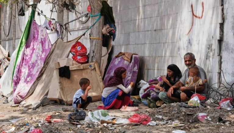 عملية فجر اليمن: تحييد 900 عنصر وتثبيت مواضع باب المندب عملية فجر اليمن: تحييد 900 عنصر وتثبيت مواضع باب المندب