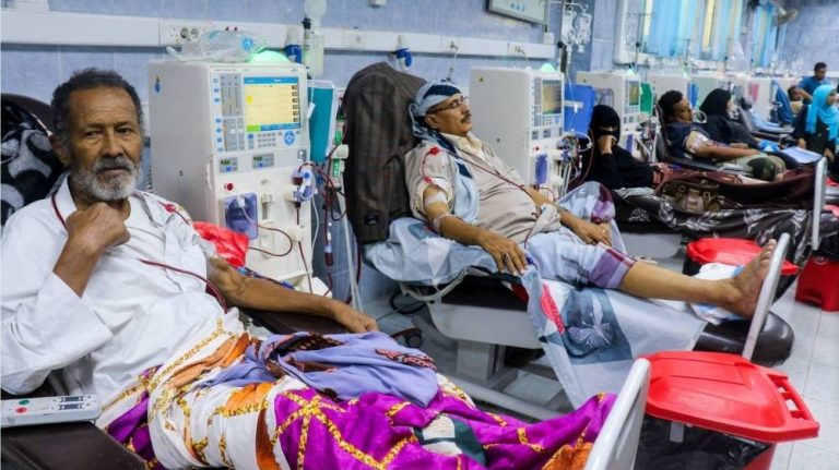 نساء تعز يشاركن في إسناد الجبهات والتصدي للحوثيين