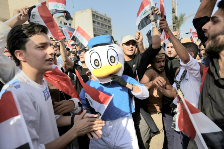 ميسان تلوح بالعصيان لإعادة فتح منفذ الشيب الحدودي