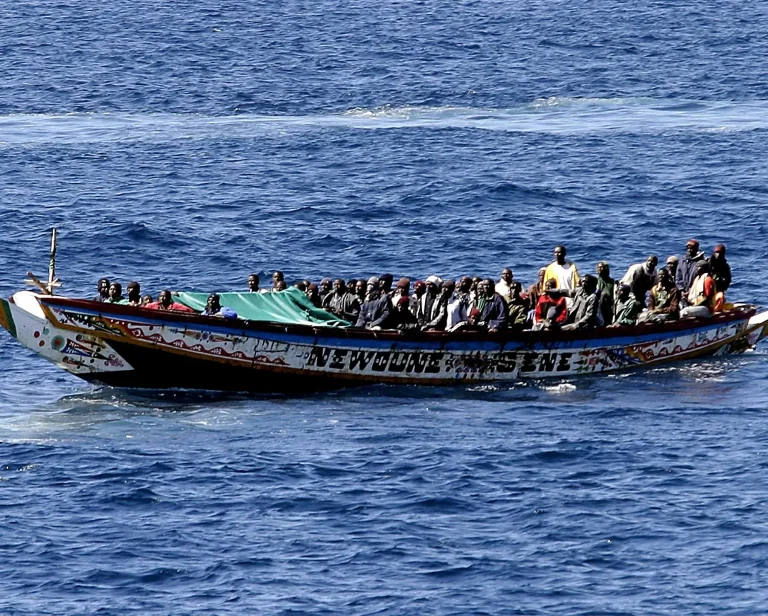 غرق قارب مهاجرين قبالة جيبوتي يخلف 109 قتلى وعشرات المفقودين
