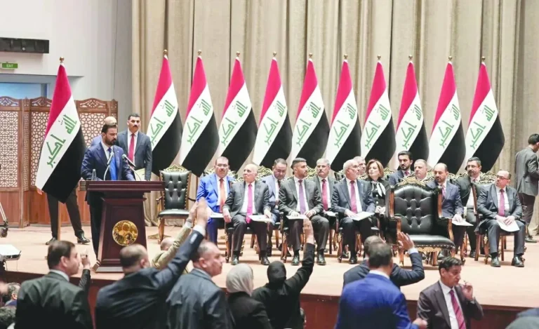 رئيس الوزراء العراقي يطلب جلسة لاستكمال الحكومة العراقية رئيس الوزراء العراقي يطلب جلسة لاستكمال الحكومة العراقية