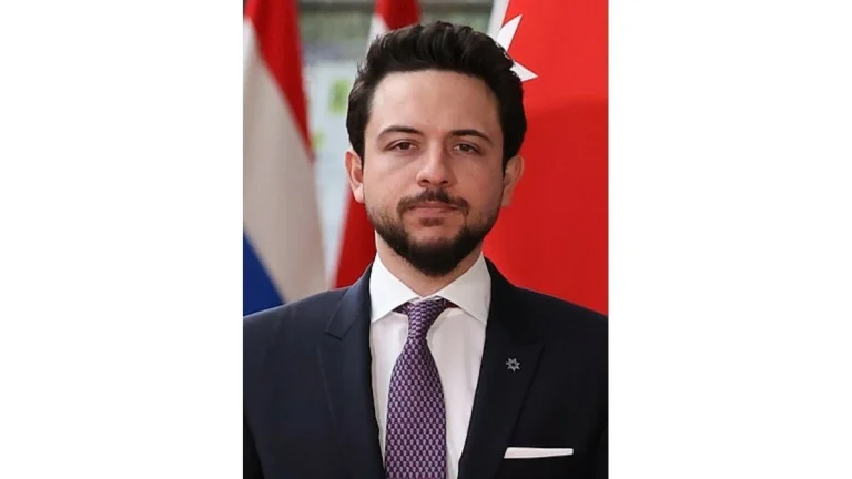 ولي عهد الأردن: تضامننا مطلق مع السعودية وأمنها من أمننا ولي عهد الأردن: تضامننا مطلق مع السعودية وأمنها من أمننا