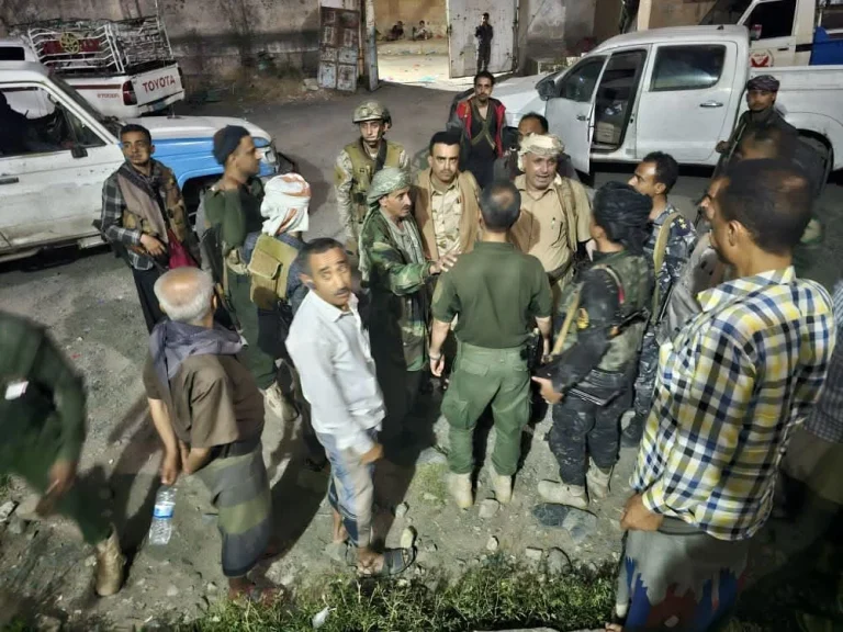 وكيل أول تعز يتفقد الأوضاع الأمنية في تعز خلال زيارة ليلية وكيل أول تعز يتفقد الأوضاع الأمنية في تعز خلال زيارة ليلية