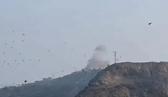 نجاة الحكومة اليمنية من قصف حوثي استهدف قصر معاشيق نجاة الحكومة اليمنية من قصف حوثي استهدف قصر معاشيق