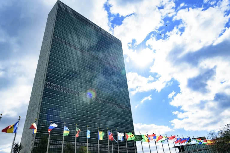 مجلس الأمن يدين هجمات الحوثيين على السعودية والبحر الأحمر مجلس الأمن يدين هجمات الحوثيين على السعودية والبحر الأحمر