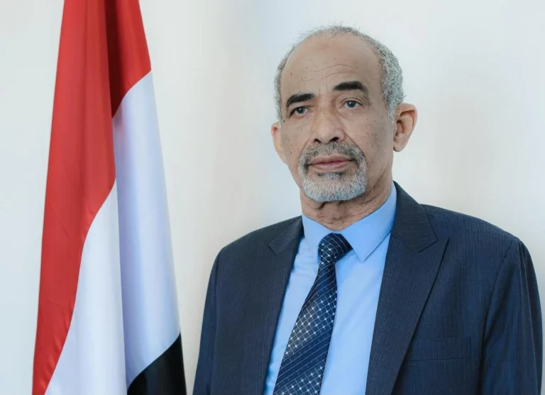 الصبيحي: استهداف قصر معاشيق تصعيد حوثي يعكس خسائرهم الصبيحي: استهداف قصر معاشيق تصعيد حوثي يعكس خسائرهم